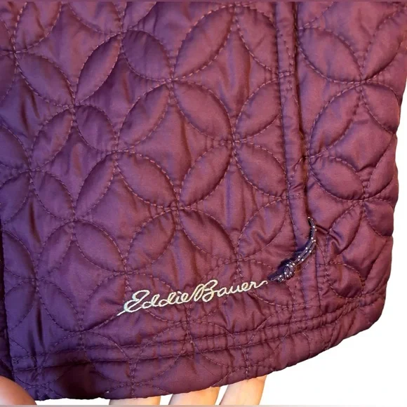 EDDIE BAUER Full Zip Mock Neck Plum Floral Print Puffer Vest Women's Size S - Picture 4 of 9